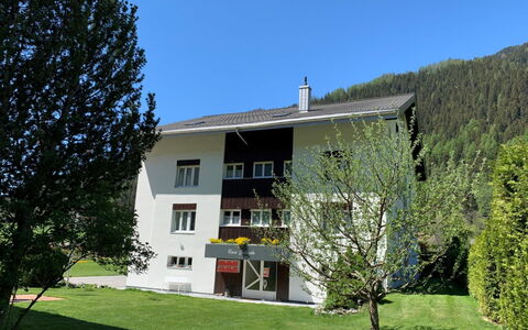 Casa Yolanda 1. Og Süd: Plante, Himmel, Sky, Bygning, Træ, Træ, Land Lot, Vindue, Boligområde, Fritid