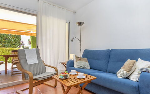Pals 1647: Møbel, Couch, Plante, Træ, Indretning, Stue, Bord, Studio Couch, Stol, Etage