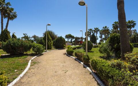 Cala Blanca i: Blad, Vegetationen, Busk, Have, Vedplante, Landscaping, Botanisk Have, Gadebelysning, Skygge
