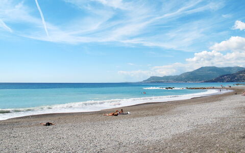 Ventimiglia 633: Sky, Vand, Himmel, Vandressourcer, Natur, Blå, Strand, Sollys, Coastal Og Oceaniske Landskabsformer, Horisont