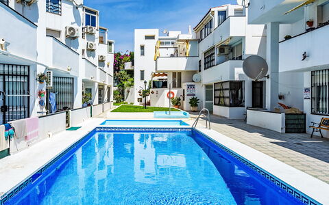 Torremolinos 28: Lejlighed, Menneskelig Bosættelse, Ejerlejlighed, Hotel, Altan, Villa