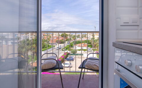 Las Perlas: Sky, Bygning, Ejendom, Himmel, Vindue, Arkitektur, Skygge, Indretning, Etage