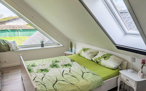 Sonnenschein: Indretning, Soveværelse, Seng, Sengetøj, Loft, Etage, Møbel, Sengetøj, Sengetøj, Værelse