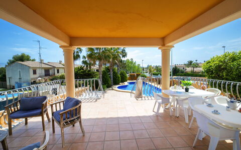 Villa Delfín: Svømmepøl, Udvej, Boligområde, Estate, Udendørs Møbler, Eco Hotel, Menneskelig Bosættelse, Hacienda, Villa, Thermae