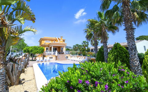 Villa Delfín: Udvej, Svømmepøl, Fritid, Ferie, Estate, Villa, Eco Hotel, Hacienda, Ferieby