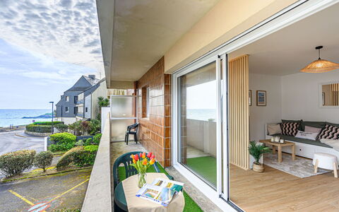 Port Haliguen Plaisance: Svømmepøl, Kompositmateriale, Lejlighed, Ejerlejlighed, Villa, Landscaping, Udvej, Hotel, Altan, Eco Hotel
