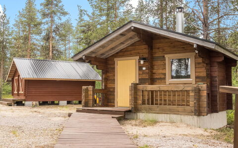 Kätkä: Træ, Sommerhus, Bjælkehytte, Skov, Skur, Garden Bygninger, Lærk, Woodland, Bejdse