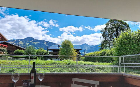 Saanen 100: Lejlighed, Ejerlejlighed, Estate, Altan, Villa, Hotel