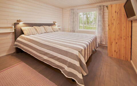 Jormakka: Træ, Sommerhus, Bjælkehytte, Skov, Skur, Garden Bygninger, Lærk, Woodland, Bejdse