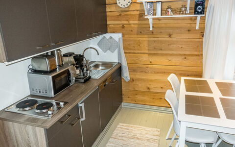 Renkitupa: Køkken, Gulvbelægning, Træ, Større Bandage, Indretning, Møbel, Køkken Apparat, Countertop, Etage, Cabinetry