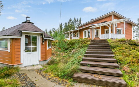 Aurinkoranta: Græs, Hus, Sommerhus, Land Lot, Hjem, Estate, Lawn, Sidespor, Stuehus, Veranda