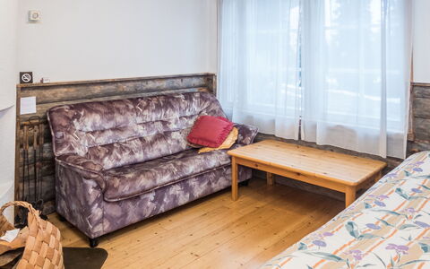 Rukanpesä 2A: Træ, Møbel, Etage, Værelse, Lejlighed, Seng, Hårdttræ, Soveværelse, Bejdse, Sengetøj