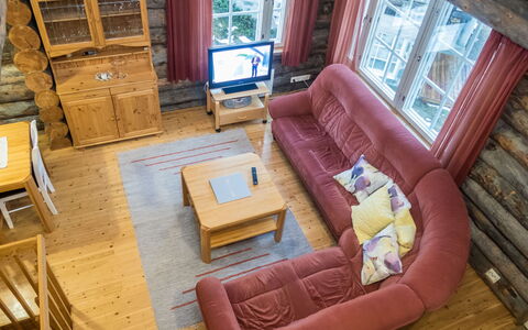 Rukanpesä 2A: Træ, Møbel, Etage, Gulvbelægning, Indretning, Hjem, Stue, Couch, Værelse, Loft