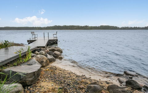 Tyssinniemi: Græs, Hus, Sommerhus, Land Lot, Hjem, Estate, Lawn, Sidespor, Stuehus, Veranda