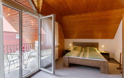Küsz: Møbel, Bygning, Træ, Indretning, Arkitektur, Gulvbelægning, Komfort, Etage, Hus, Væg