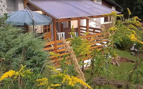 Dolníky U Trutnova: Plante, Plantesamfund, Natur, Bygning, Blomst, Botanik, Biome, Sommerhus, Skygge, Naturlige Landskab