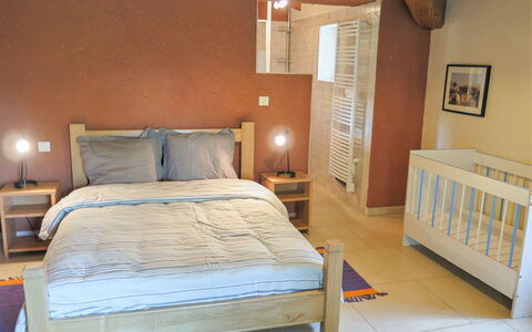 La Ferme: Møbel, Ejendom, Komfort, Bygning, Træ, Bed Frame, Textile, Hus, Etage, Indretning