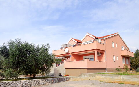 Tomislav: Tag, Hjem, Estate, Villa, Altan
