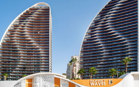 Sunset Waves: Himmel, Bygning, Ejendom, Skyscraper, Verden, Højhus, Ejerlejlighed, Urban Design, Cityscape, Kommerciel Bygning
