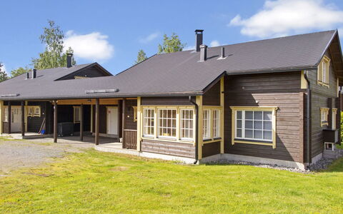 Tahkontupa: Træ, Hus, Hjem, Sommerhus, Tag, Boligområde, Sidespor, Land Lot, Veranda, Skygge