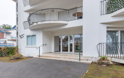 Hossegor 355: Plante, Bygning, Vindue, Land Lot, Ejerlejlighed, Hus, Facade, Boligområde, Ejendom