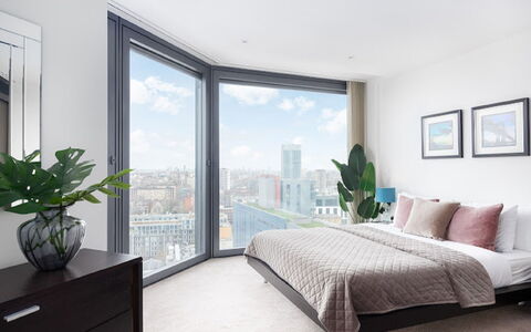 London City 304: Møbel, Indretning, Lejlighed, Etage, Gulvbelægning, Bord, Stol, Stue, Værelse, Hjem