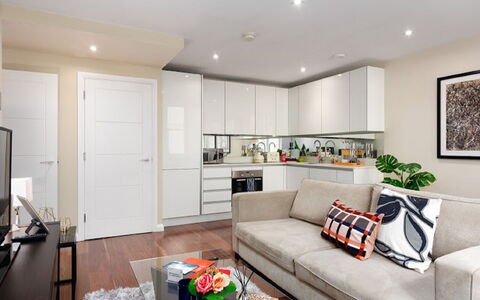 Chancery Lane, Central London: Couch, Billedramme, Ejendom, Bord, Møbel, Stue, Gulvbelægning, Indretning, Etage, Studio Couch