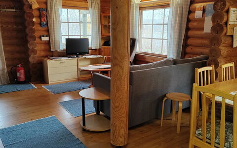 Heinäsorsa: Landdistrikt, Hill Station, Landsby, Bjergkæde, Dal, Bjerglandsby, Alps, Eco Hotel, Altan, Hotel