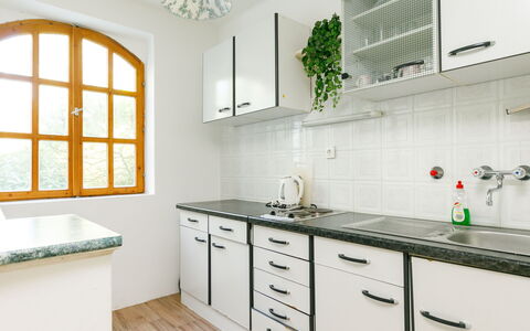 Elisabeth: Cabinetry, Countertop, Ejendom, Håndvask, Hvid, Tap, Grøn, Skuffe, Køkken, Indretning
