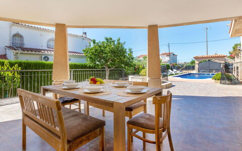 Villa Cantos: Møbel, Stol, Bord, Køkken & Spisebord, Udendørs Møbler, Udendørs Bord, Skygge, Bejdse, Gårdhave, Spisestue