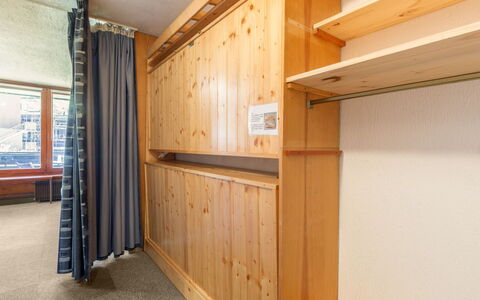 Le Bollin (Val Claret): Cabinetry, Ejendom, Træ, Bejdse, Gulvbelægning, Etage, Bygning, Hårdttræ, Ejendom, Loft