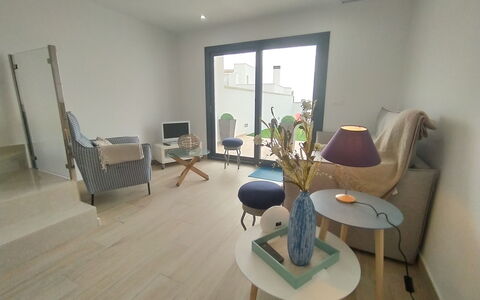 Residencial Panoramic: Møbel, Stol, Komfort, Bord, Bygning, Indretning, Træ, Etage, Armlæn