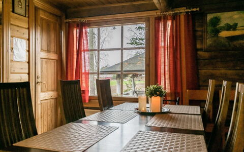 Metsäpirtti: Landdistrikt, Hill Station, Landsby, Bjergkæde, Dal, Bjerglandsby, Alps, Eco Hotel, Altan, Hotel