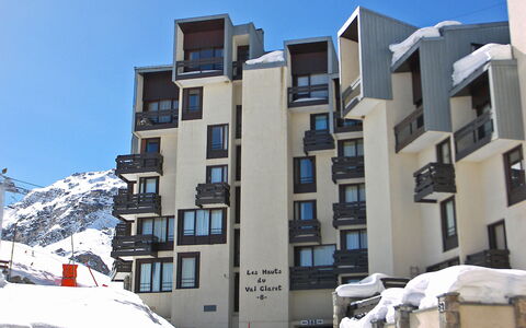 Tignes 340: Himmel, Bygning, Daytime, Ejendom, Vindue, Sne, Urban Design, Kvarter, Boligområde, Ejerlejlighed