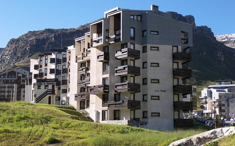 Tignes 345: Himmel, Bygning, Vindue, Bjerg, Natur, Arkitektur, Urban Design, Hus, Ejerlejlighed, Kvarter