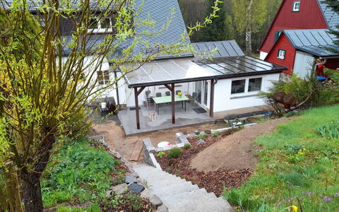 Grenzenlos: Plante, Bygning, Plantesamfund, Vindue, Naturlige Landskab, Land Lot, Vegetationen, Biome, Hus, Hældning