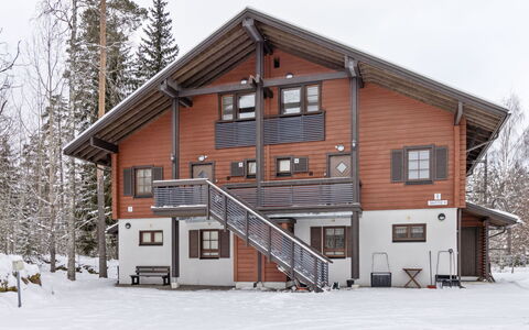 Alppitalo Sinitähti 9 As 1: Træ, Bank, Hus, Sommerhus, Sø, Dam, Skov, Bjælkehytte
