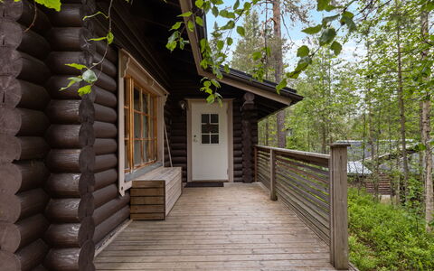 Lakka: Træ, Sommerhus, Sidespor, Hjem, Veranda, Bjælkehytte, Garden Bygninger, Hårdttræ, Dæk, Planke