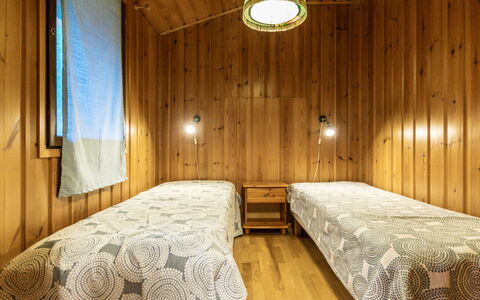 Niemeke: Træ, Sommerhus, Bjælkehytte, Skov, Skur, Garden Bygninger, Lærk, Woodland, Bejdse