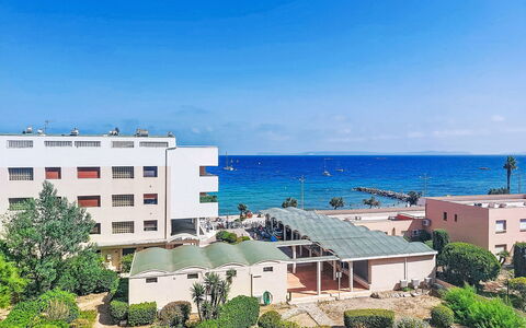 Le Lavandou 212: Horisont, Hav, Coastal Og Oceaniske Landskabsformer, Lejlighed, Kyst, Ocean, Udvej, Ejerlejlighed, Badeby, Hotel