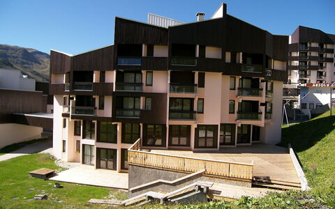 Soldanelles 413 B: Ejendom, Boligområde, Bygning, Arkitektur, Hus, Lejlighed, Ejendom, Blandet Brug, Urban Design, Hjem