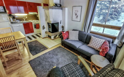 Rukaköngäs 24: Hus, Hjem, Etage, Møbel, Couch, Stue, Lejlighed, Værelse, Sommerhus