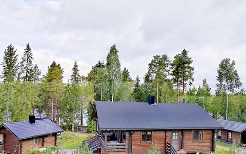 Iltaranta: Vindue, Hjem, Træ, Hus, Sidespor, Sommerhus, Tag, Fryser, Skydevindue, Hældning