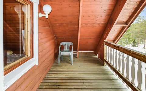 Alppikylä 4A: Træ, Sidespor, Sommerhus, Hus, Hjem, Planke, Garden Bygninger, Bjælkehytte, Hårdttræ, Veranda