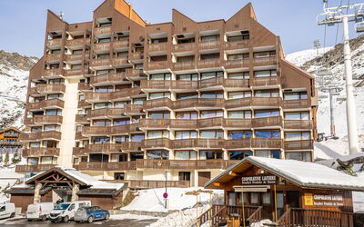 Val Thorens 130: Himmel, Bygning, Ejendom, Arkitektur, Sne, Kvarter, Ejerlejlighed, Urban Design, Højhus, Offentlige Rum