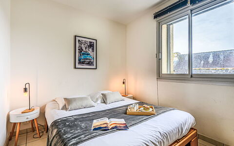 Morgane: Væg, Soveværelse, Seng, Sengetøj, Hjem, Sengetøj, Møbel, Værelse, Lejlighed, Bed Frame