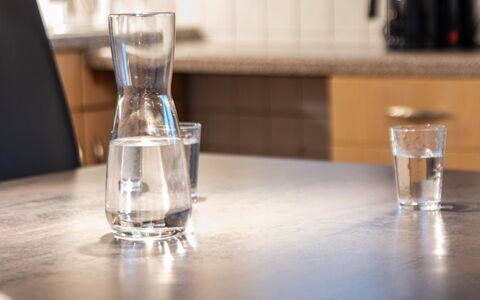 Kiel: Vand, Drinkware, Bord, Barware, Glasservice, Bordservice, Drikke, Serveware