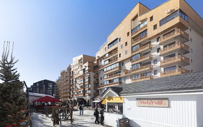 Vanoise 751 610.5: Bygning, Himmel, Ejendom, Vindue, Urban Design, Højhus, Træ, Kvarter, Ejerlejlighed, Boligområde