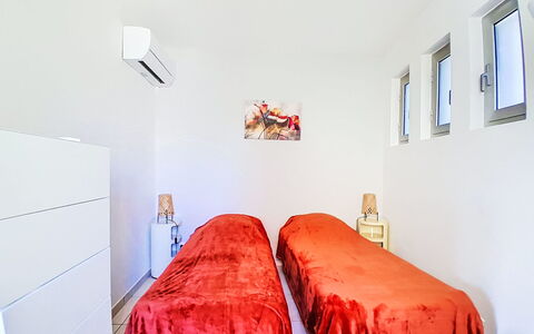 Dolce Vita: Boligområde, Bakke, Hus, Hjem, Udvej, Bjergkæde, Eco Hotel, Hill Station, Estate, Villa