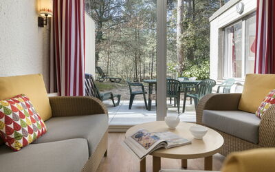 Cottage Comfort Nouveau Design 601.13: Bygning, Plante, Ejendom, Vindue, Land Lot, Urban Design, Landskab, Kvarter, Græs, Fritid